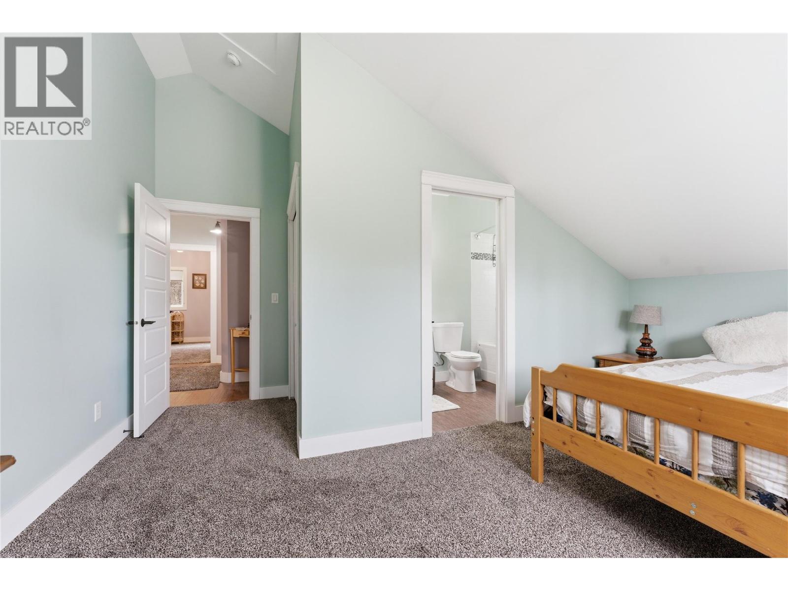  7463 Black Road Southeast, Salmon Arm