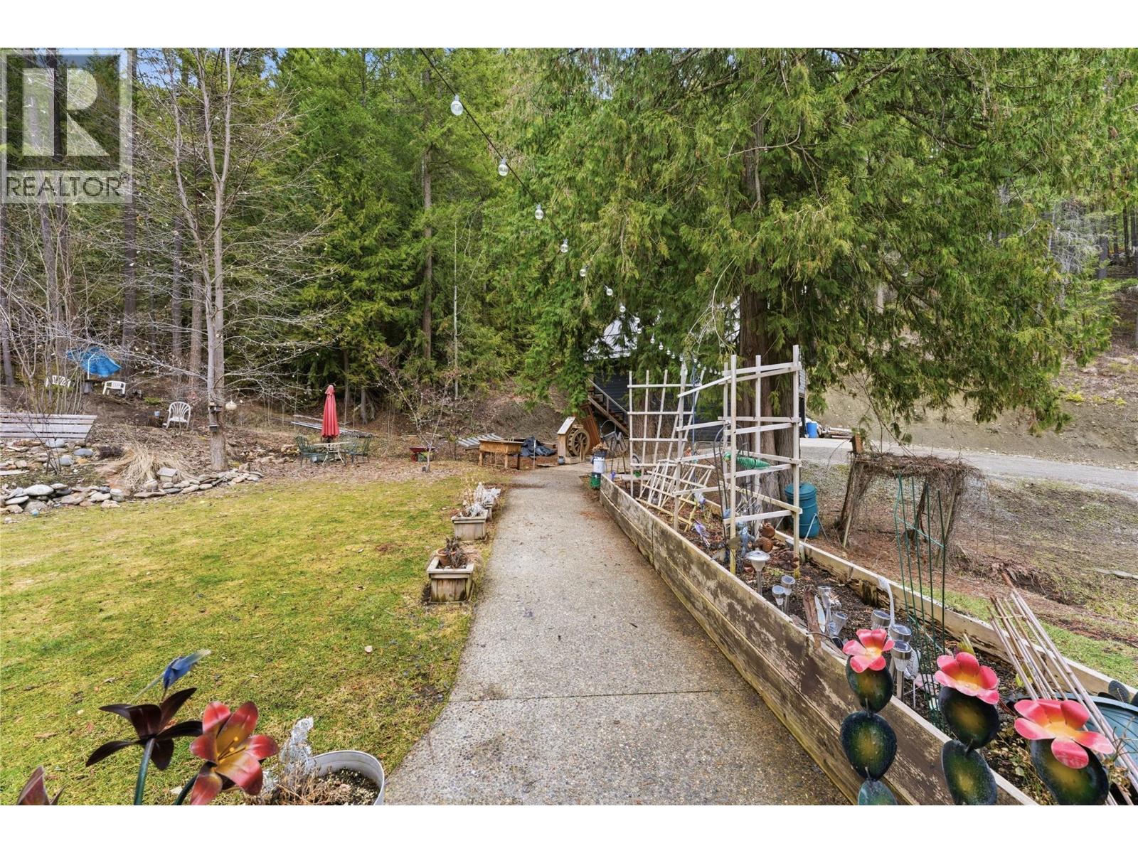  7463 Black Road Southeast, Salmon Arm