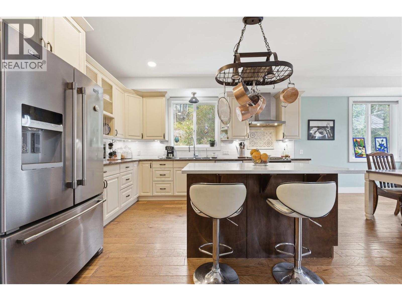  7463 Black Road Southeast, Salmon Arm