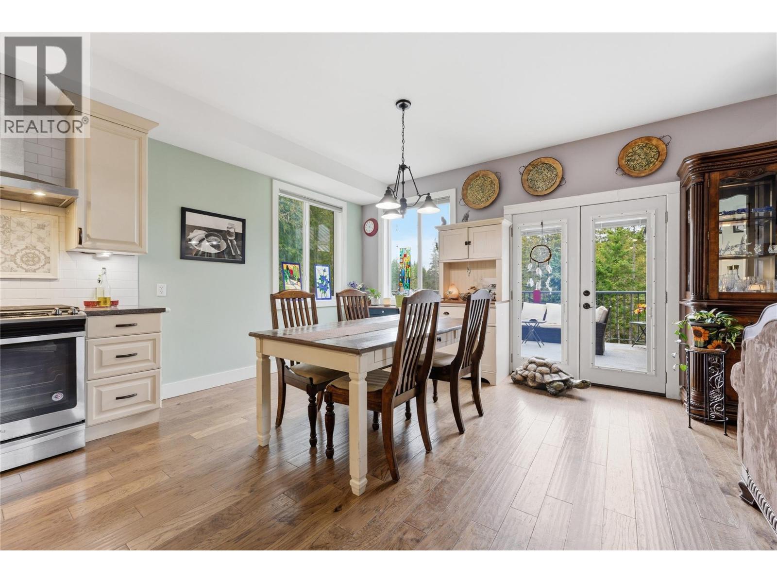  7463 Black Road Southeast, Salmon Arm