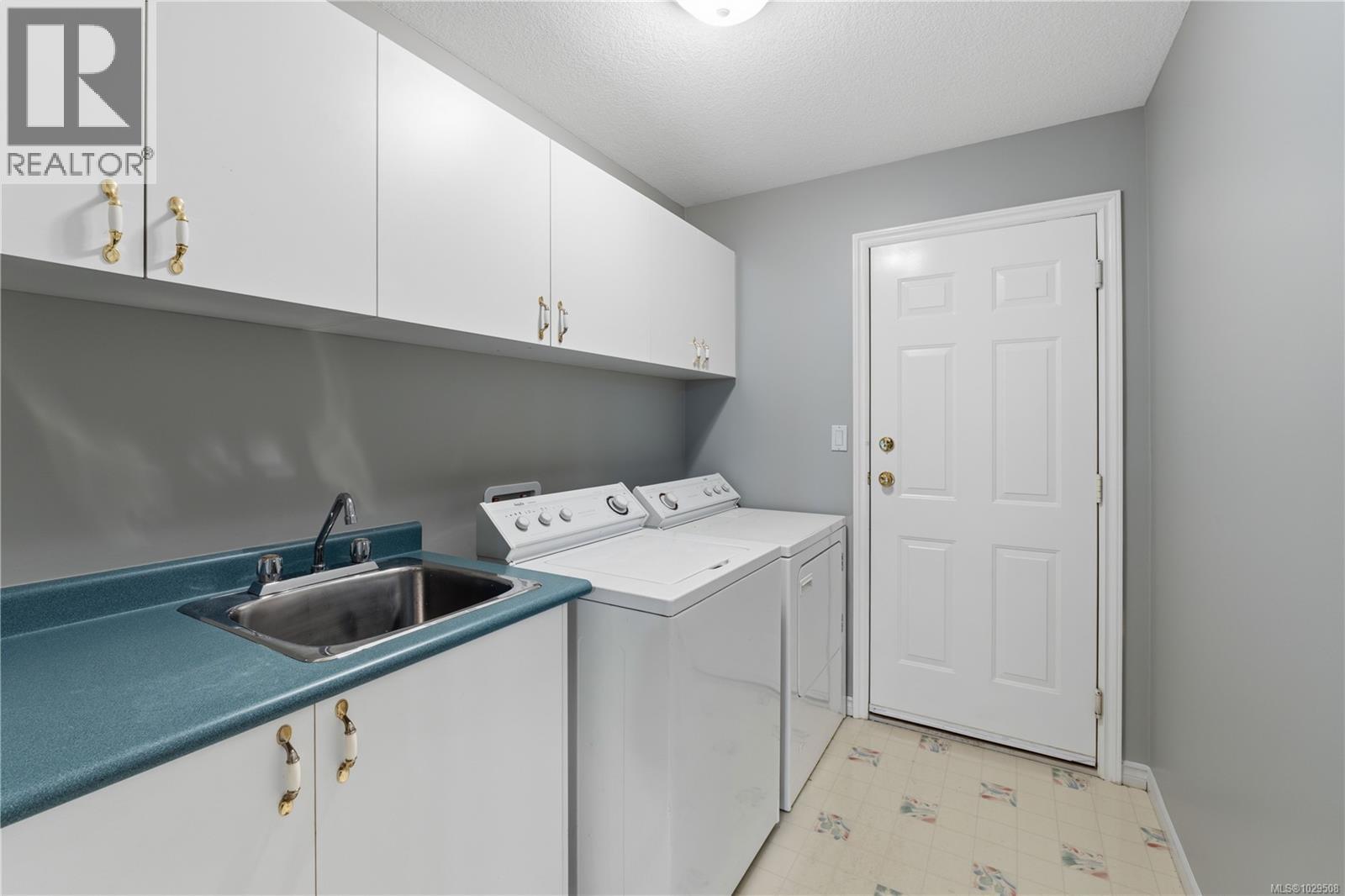 282 CARNDUFF PL - 22