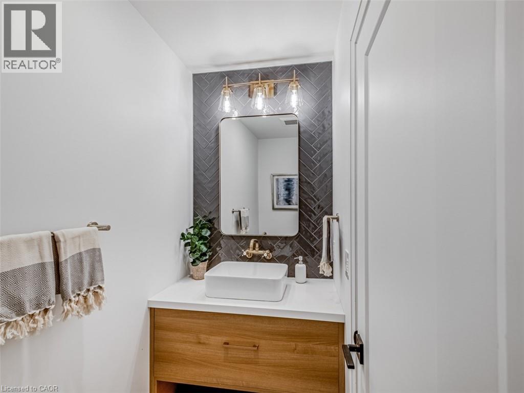 5502 EATON Avenue - 18