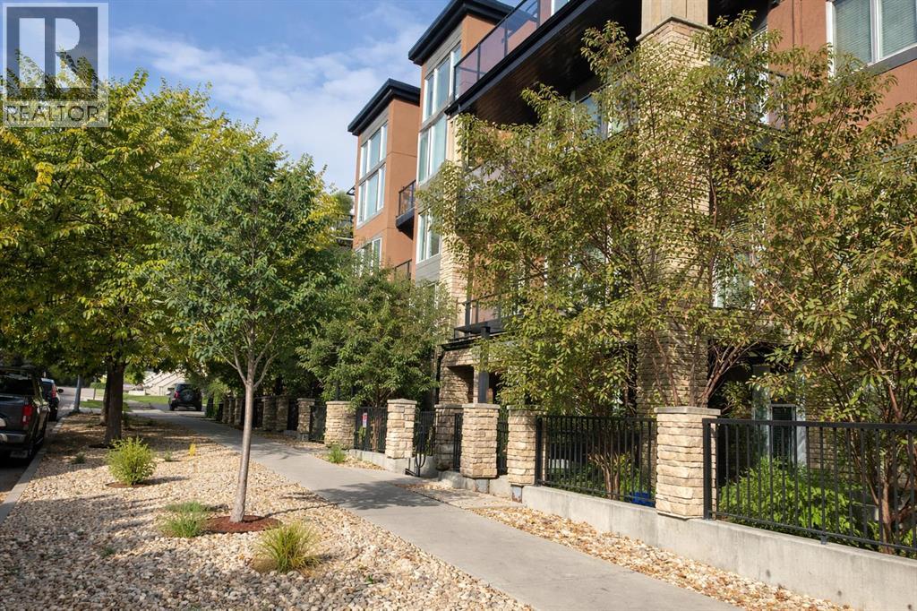 306, 836 Royal Avenue SW, Calgary, Alberta