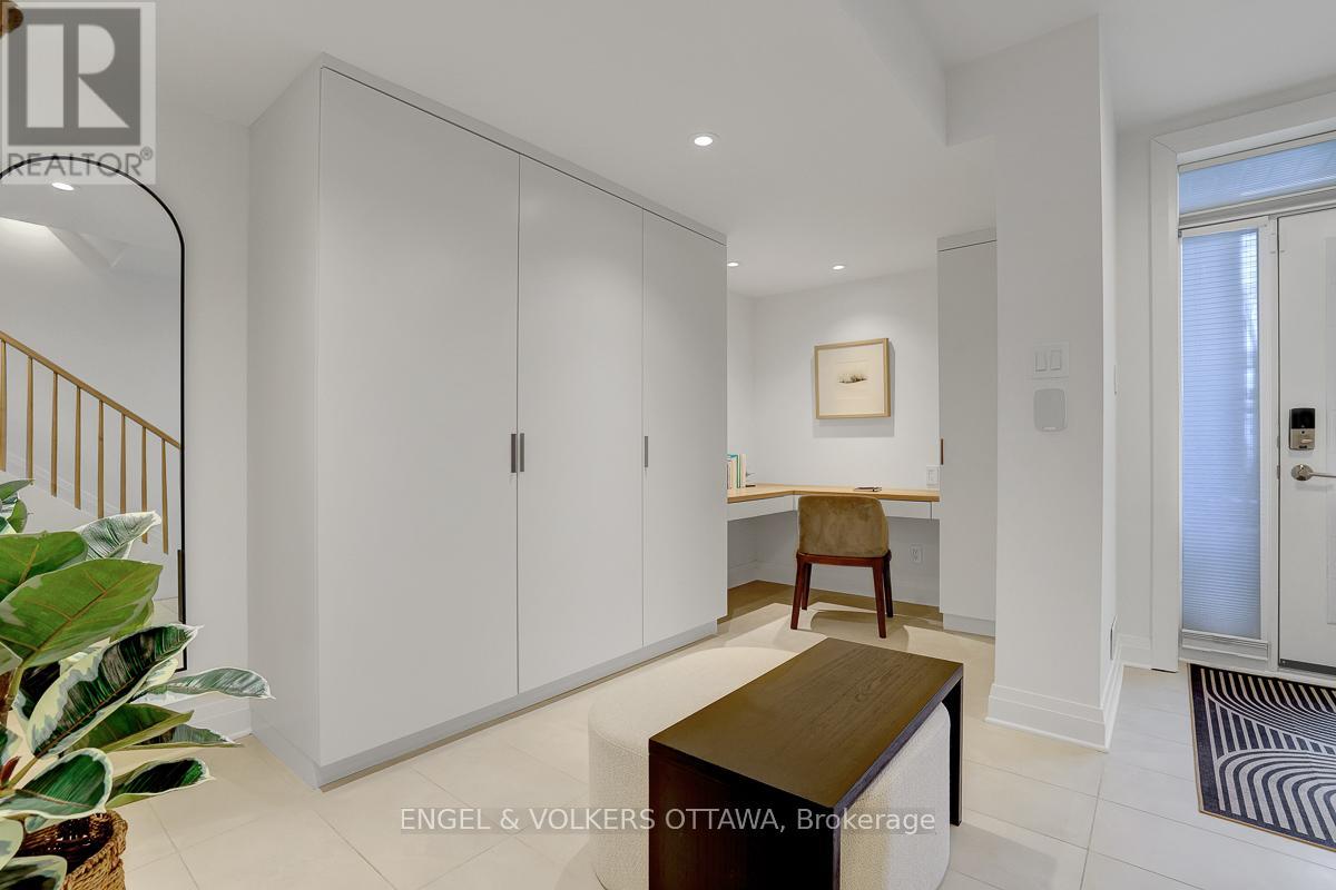 Mudroom closet/storage and office area