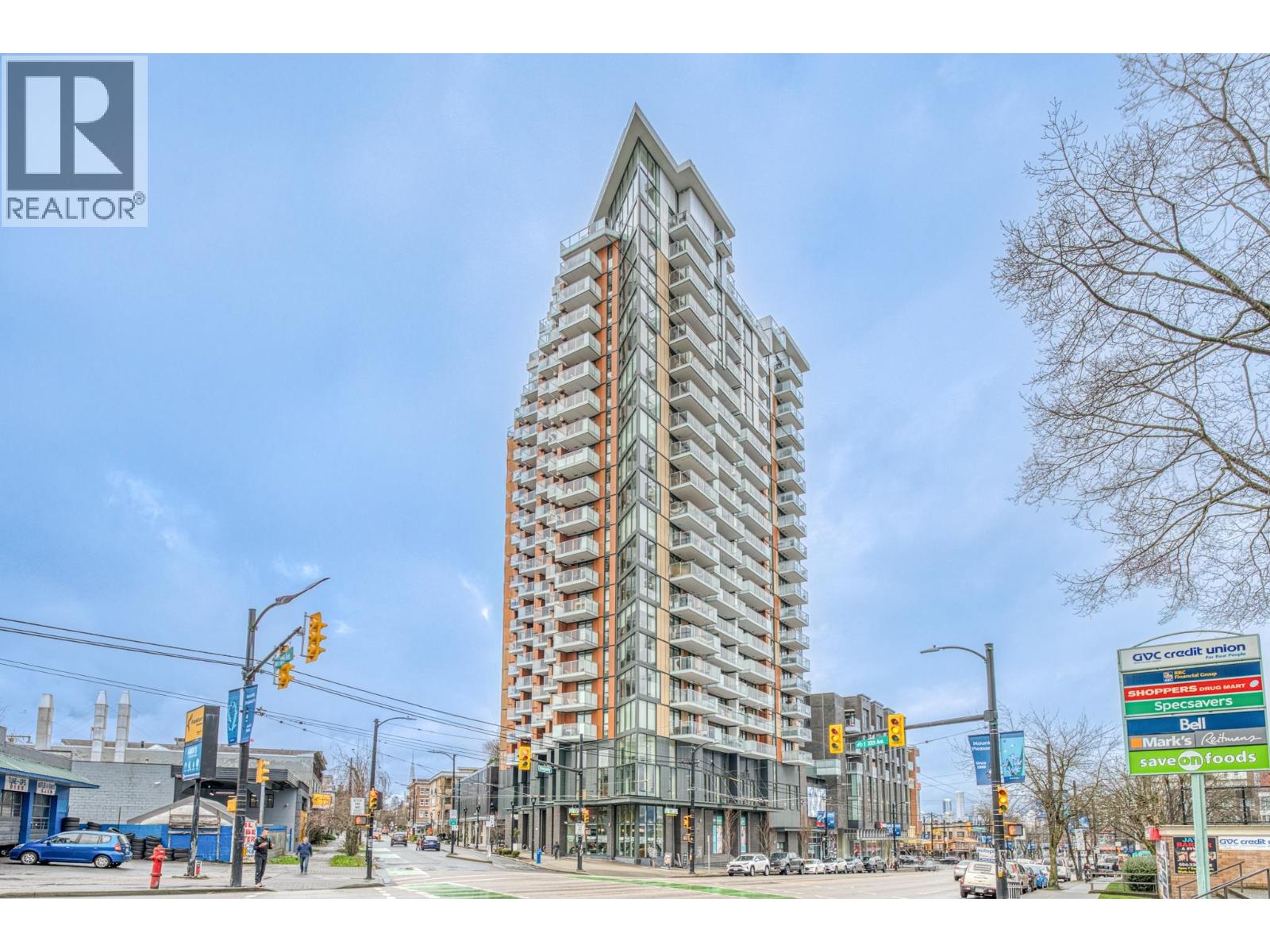 1806 285 10TH Avenue - main photo