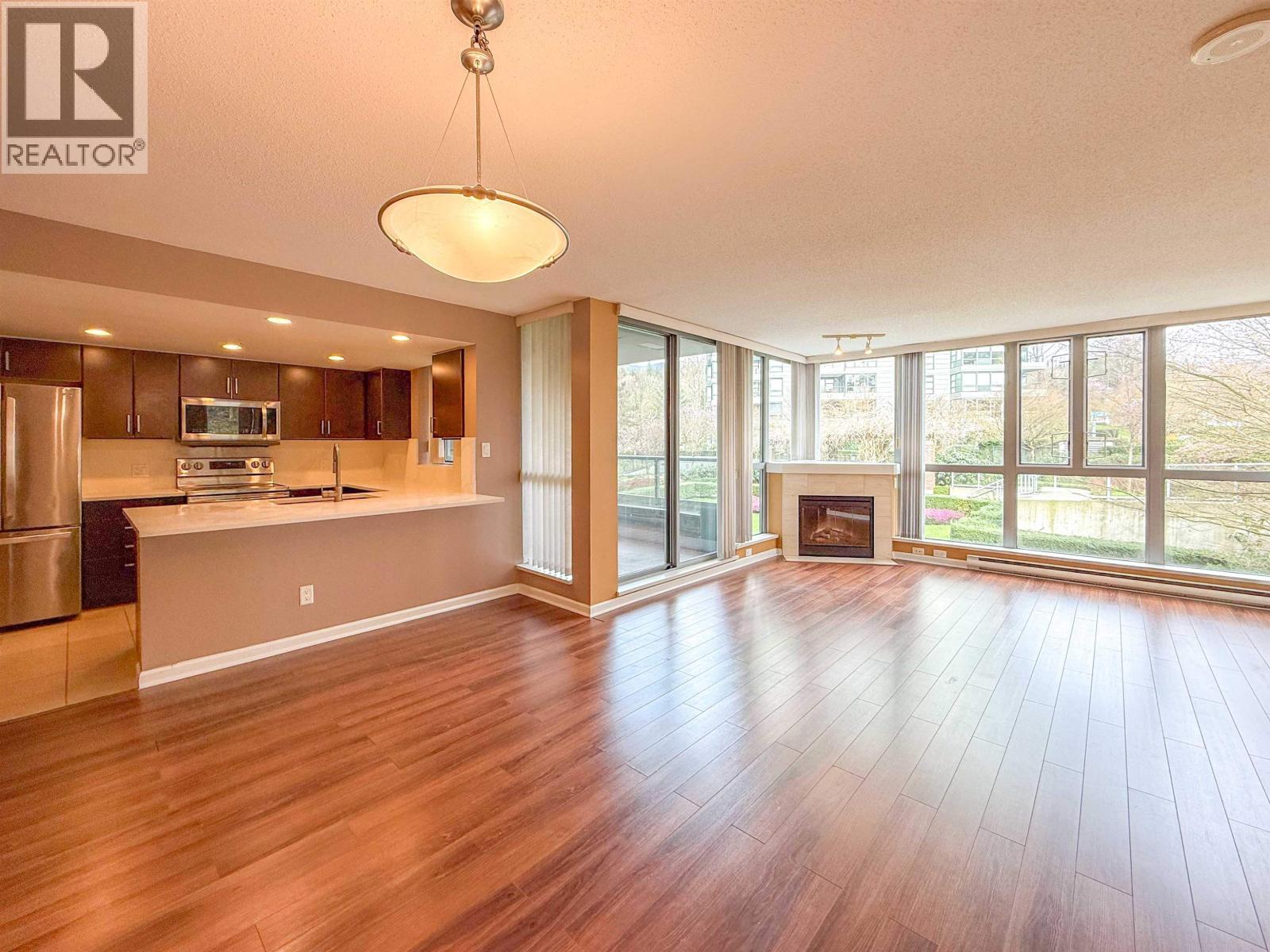 201 295 GUILDFORD WAY, Port Moody