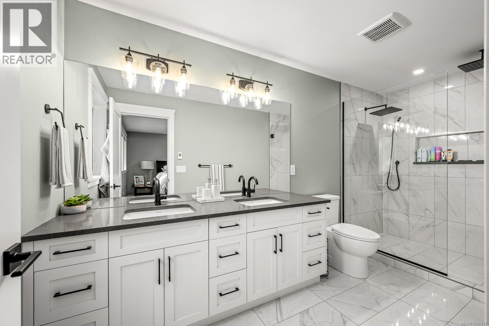 #4 2880 ARDEN RD - 12