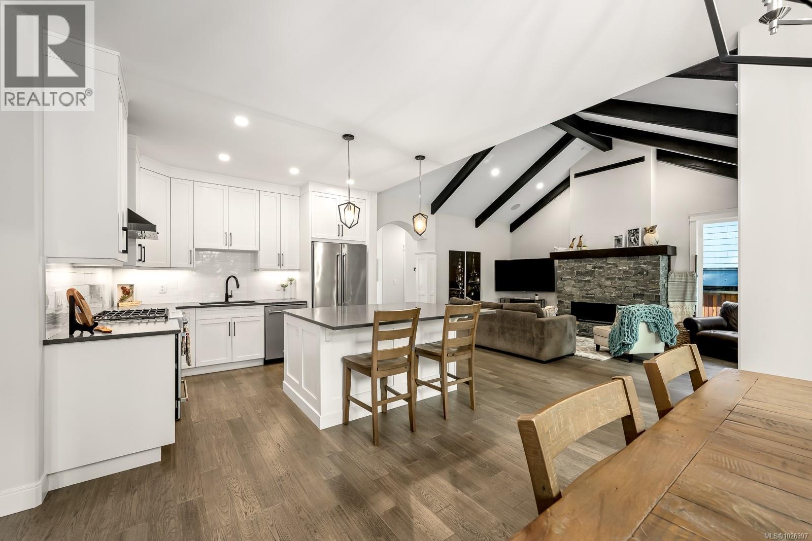 #4 2880 ARDEN RD - 8