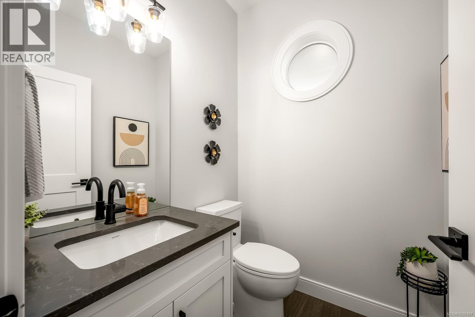 #4 2880 ARDEN RD - 20