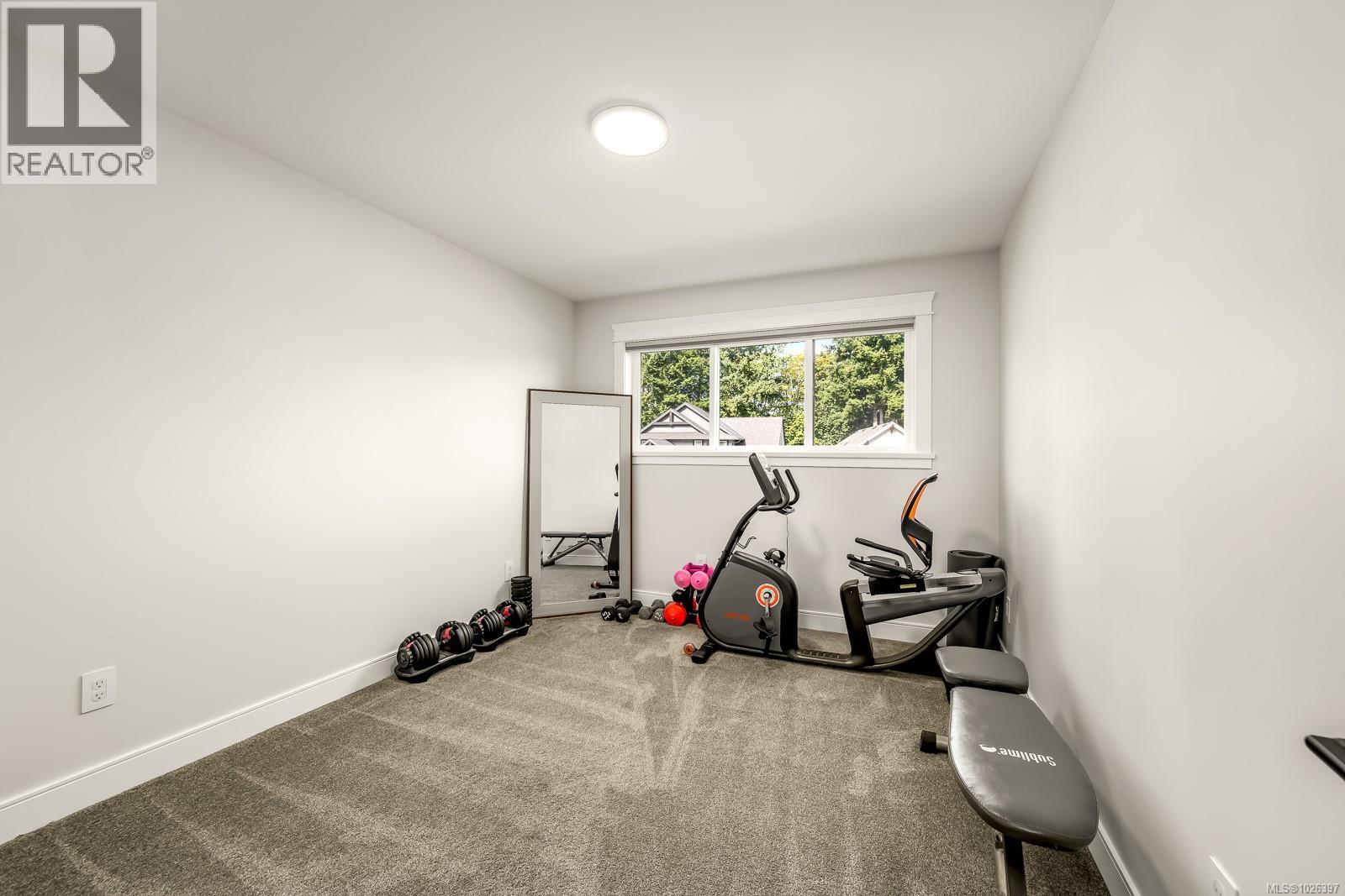 #4 2880 ARDEN RD - 19