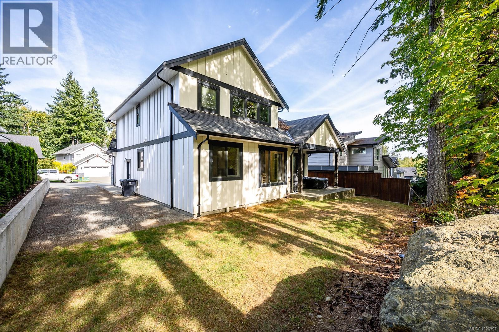 #4 2880 Arden Rd - 24
