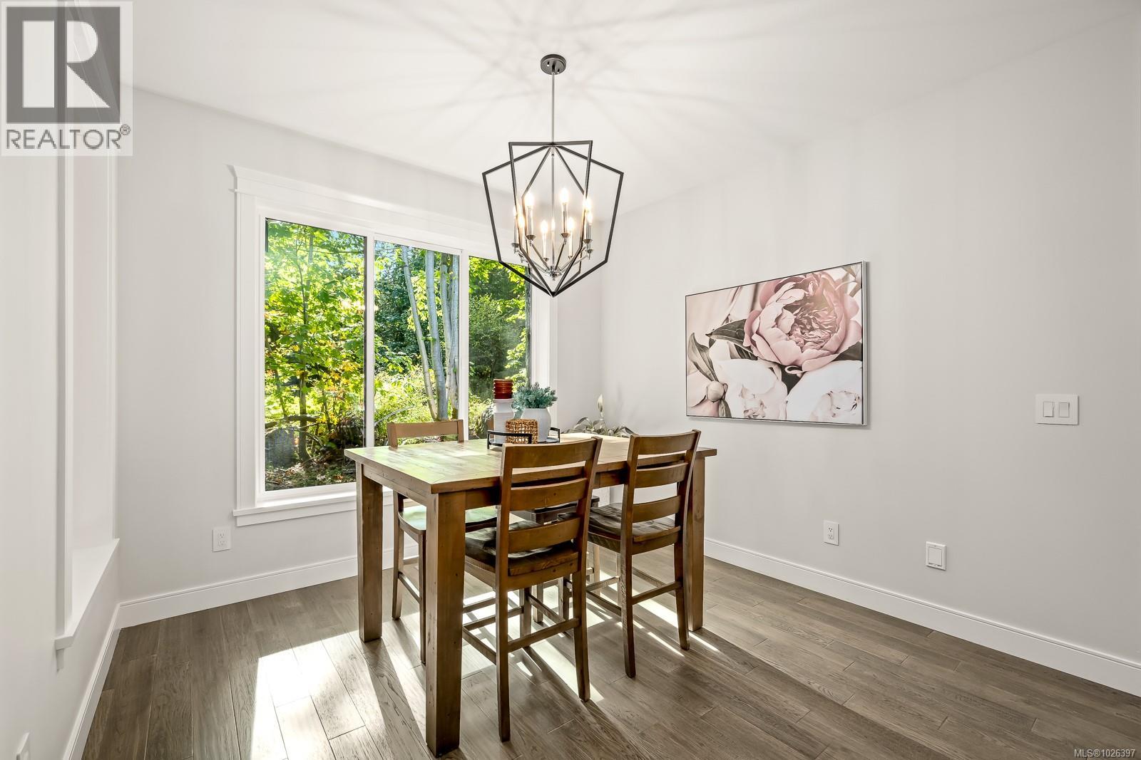 #4 2880 ARDEN RD - 7