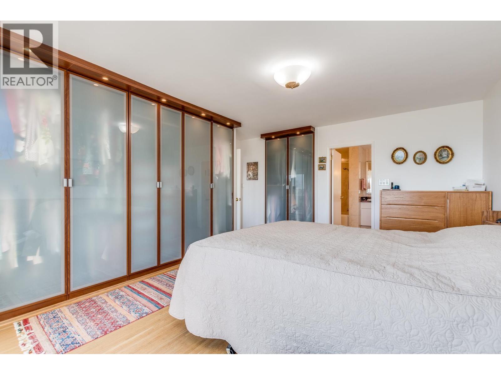 870 FARMLEIGH ROAD, West Vancouver