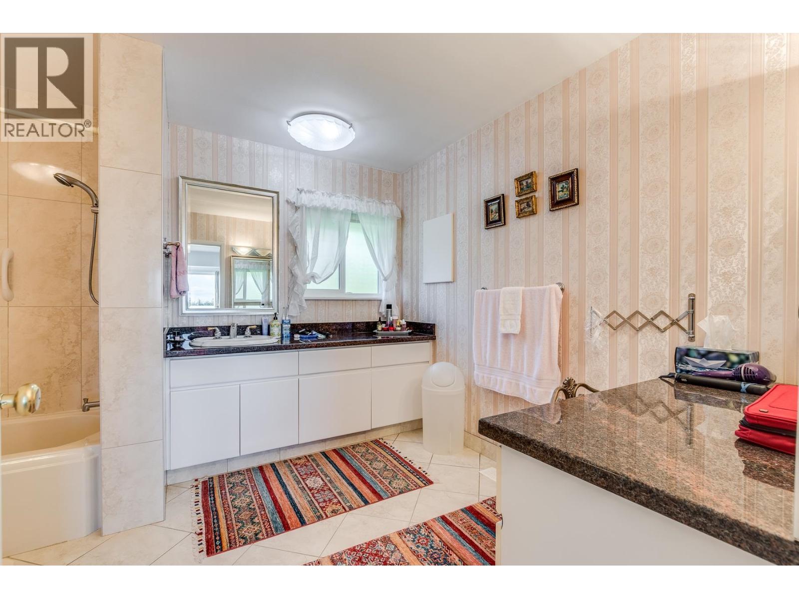 870 FARMLEIGH ROAD, West Vancouver