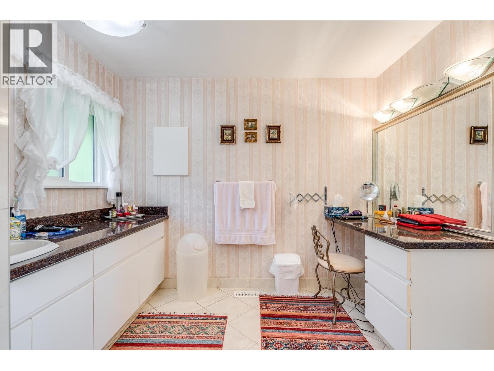 870 FARMLEIGH ROAD, West Vancouver