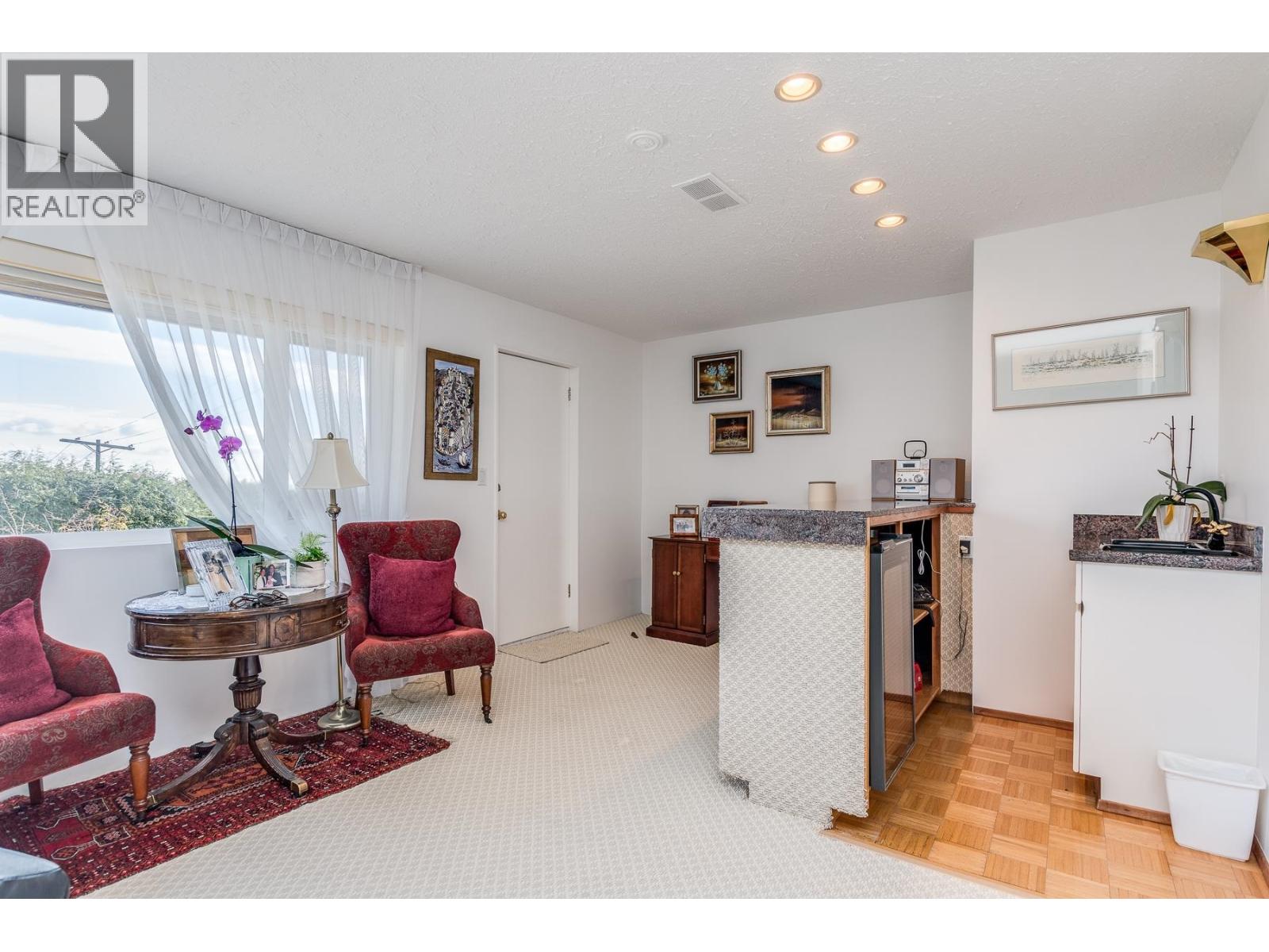 870 FARMLEIGH ROAD, West Vancouver