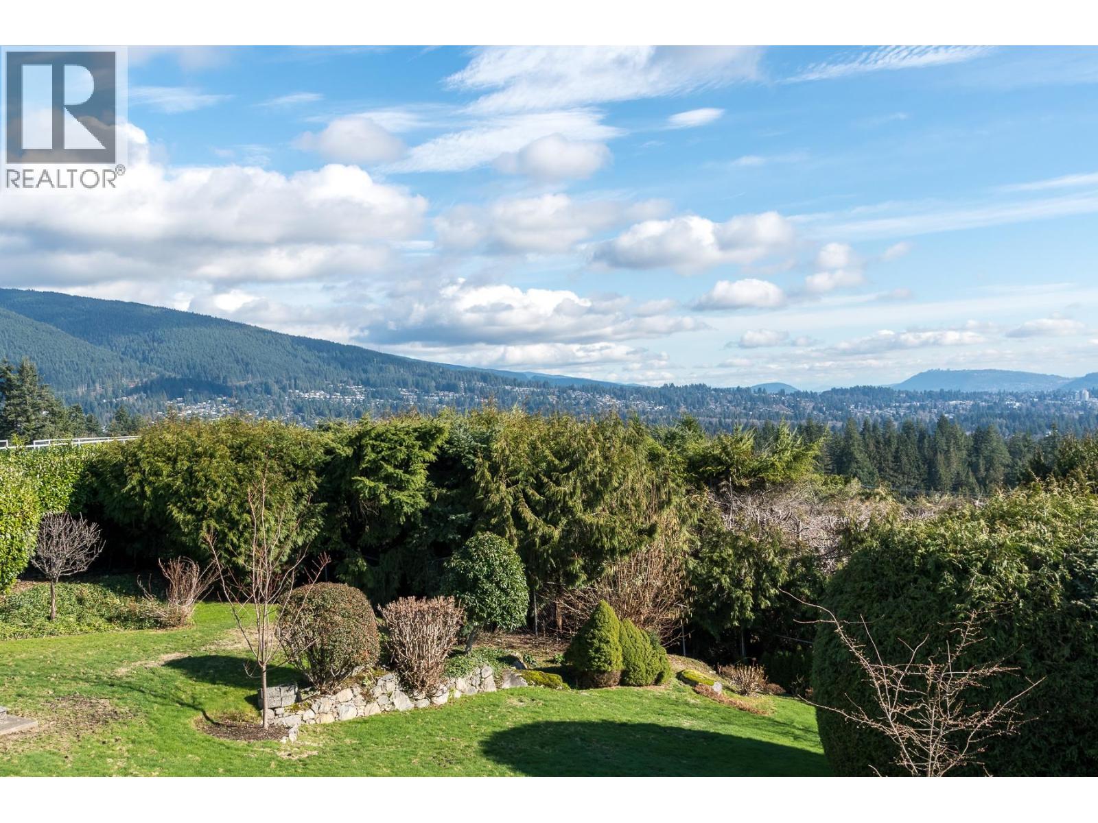 870 FARMLEIGH ROAD, West Vancouver