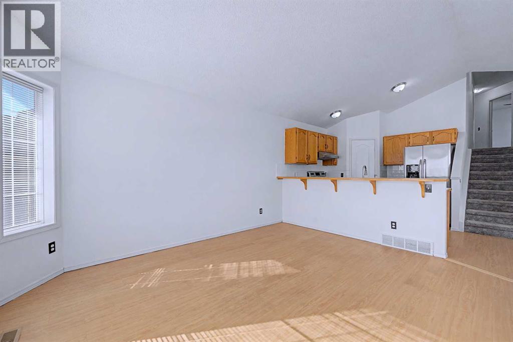 Single Family House 4 Level for Sale in  Saddlecreek Terrace NE Saddle Ridge Calgary 