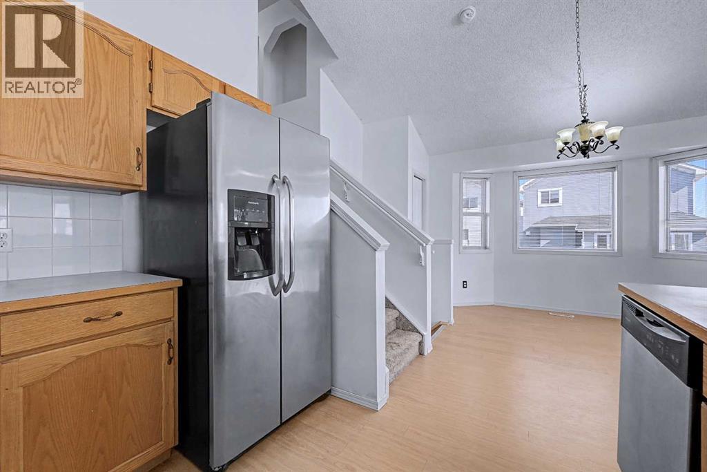 Single Family House 4 Level for Sale in  Saddlecreek Terrace NE Saddle Ridge Calgary 