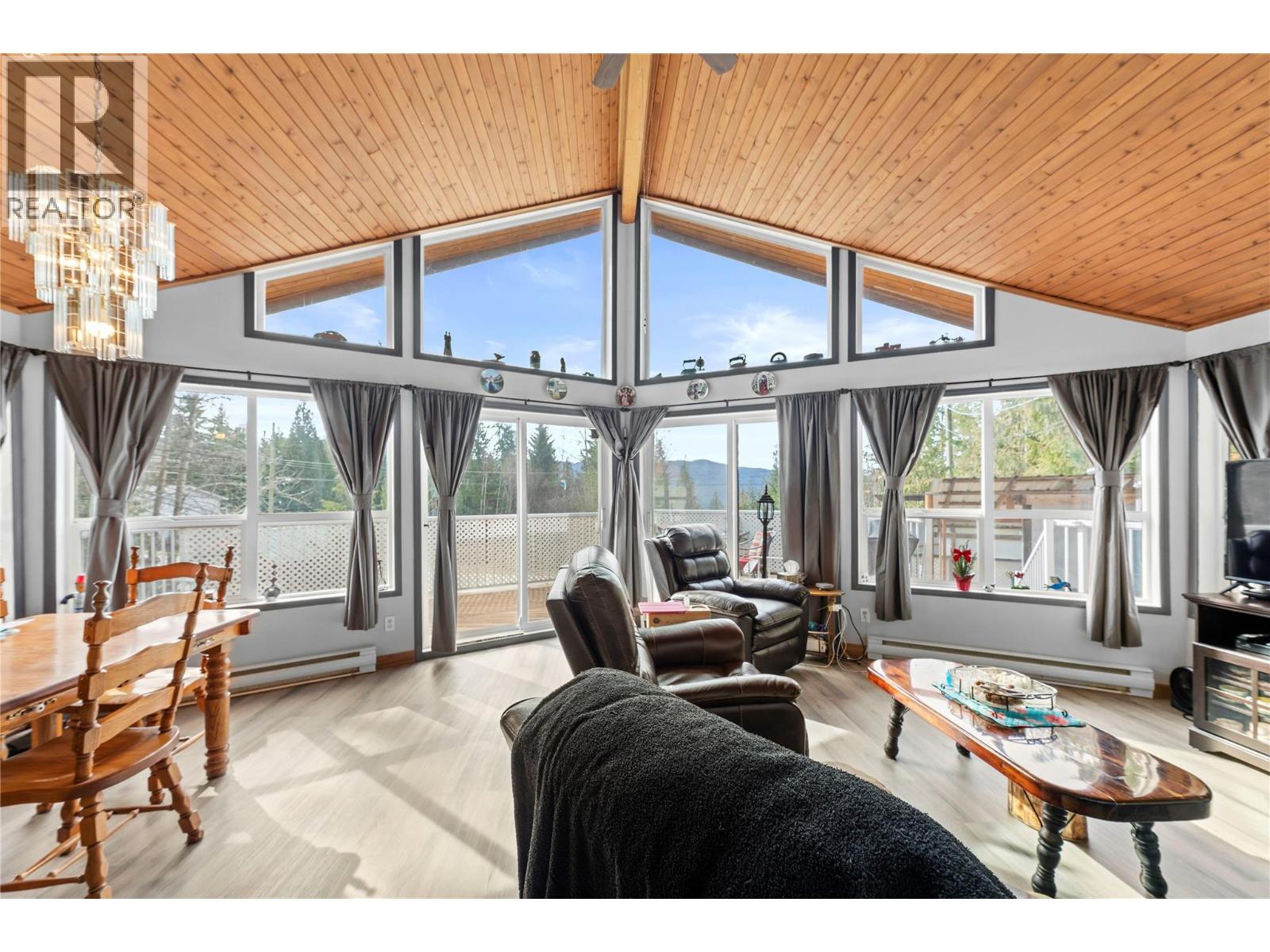 7241 ESTATE PLACE - 6