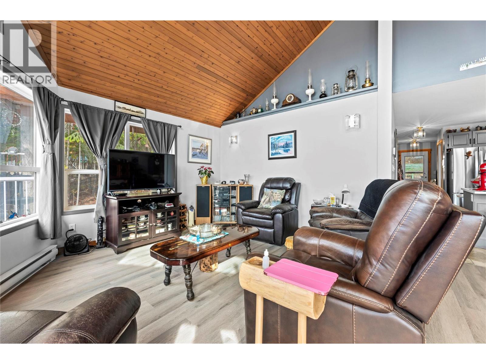 7241 ESTATE PLACE - 10