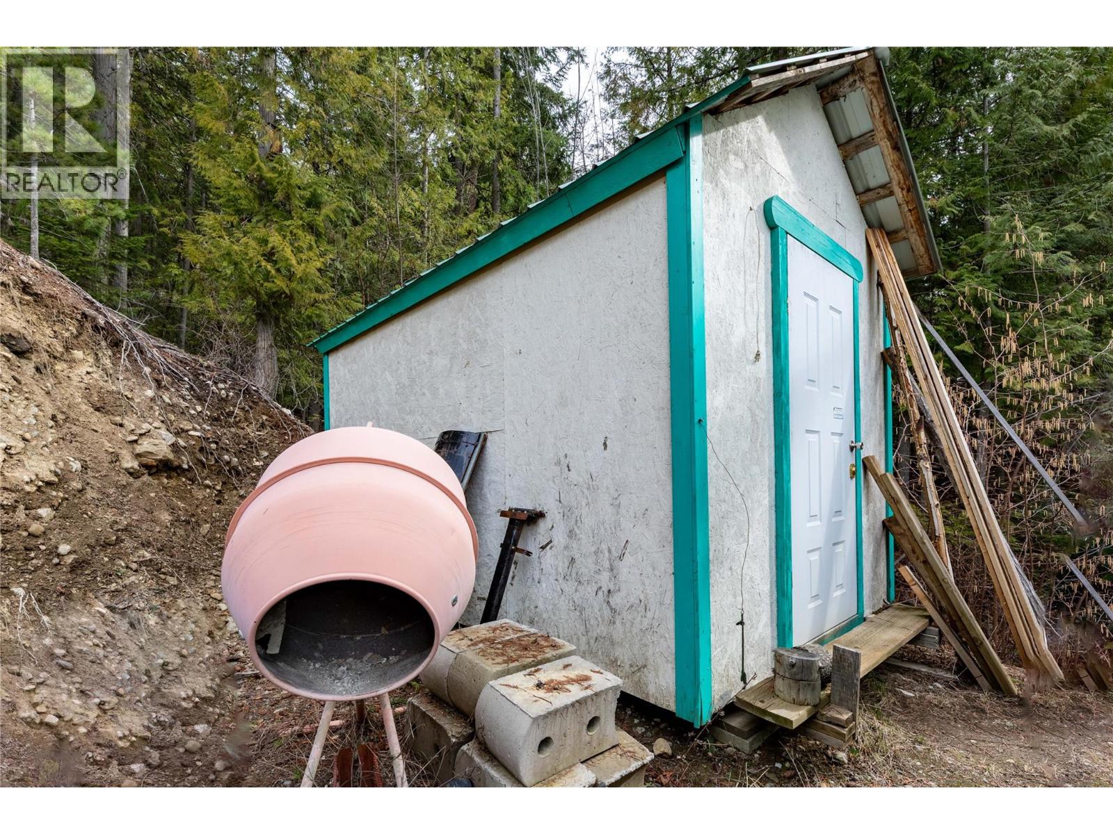 7241 ESTATE PLACE - 28