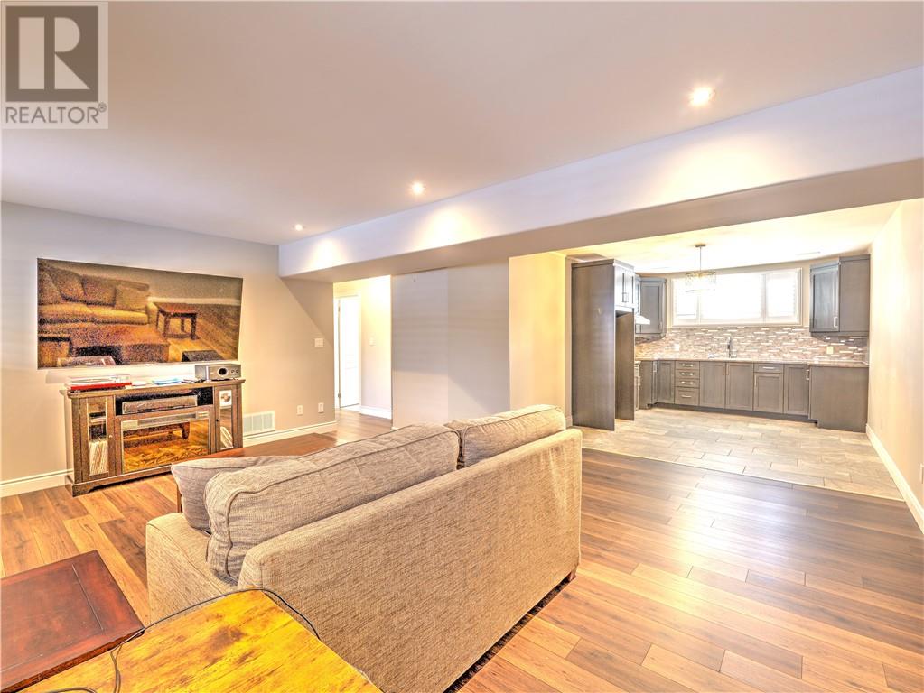 1093 Cloverdale Court