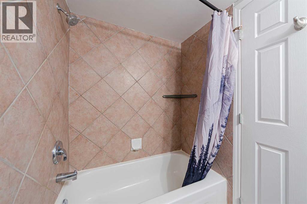 Single Family House for Sale in    Avenue SW Mission Calgary 