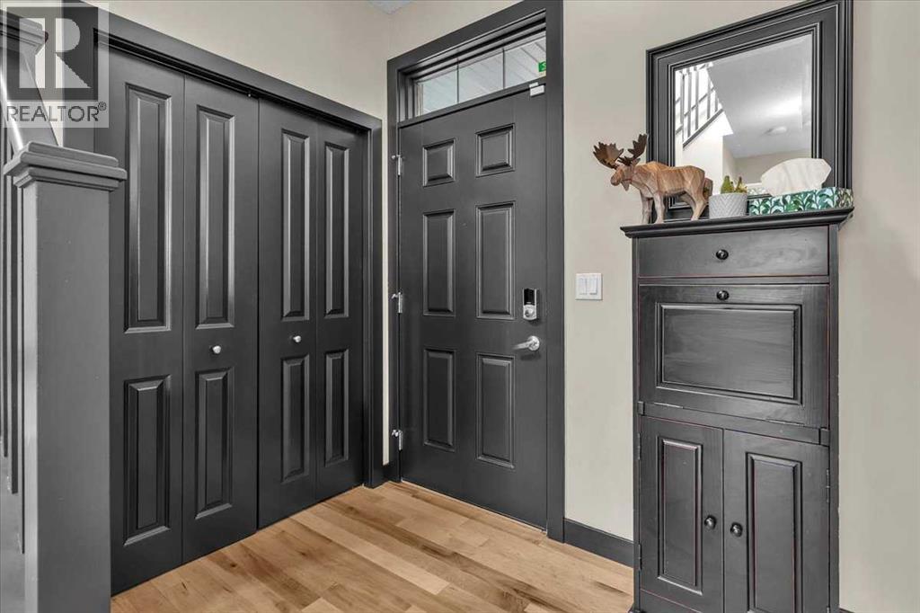 Single Family House for Sale in  Valley Pointe Way NW Valley Ridge Calgary 