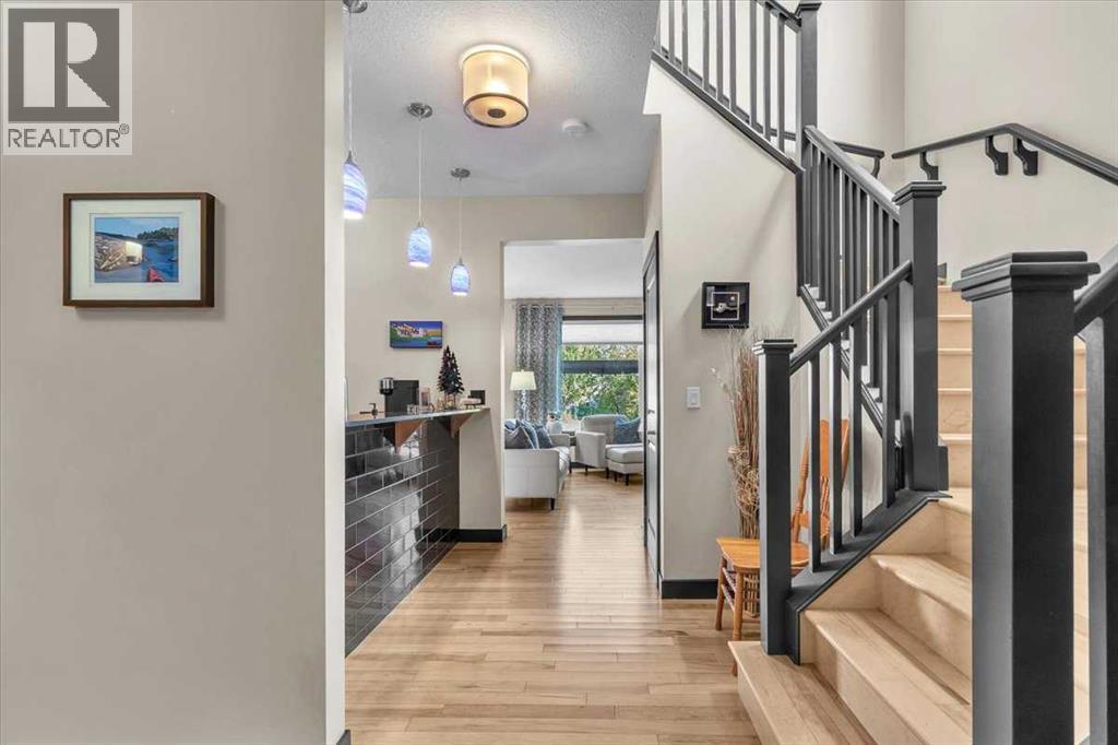 Single Family House for Sale in  Valley Pointe Way NW Valley Ridge Calgary 