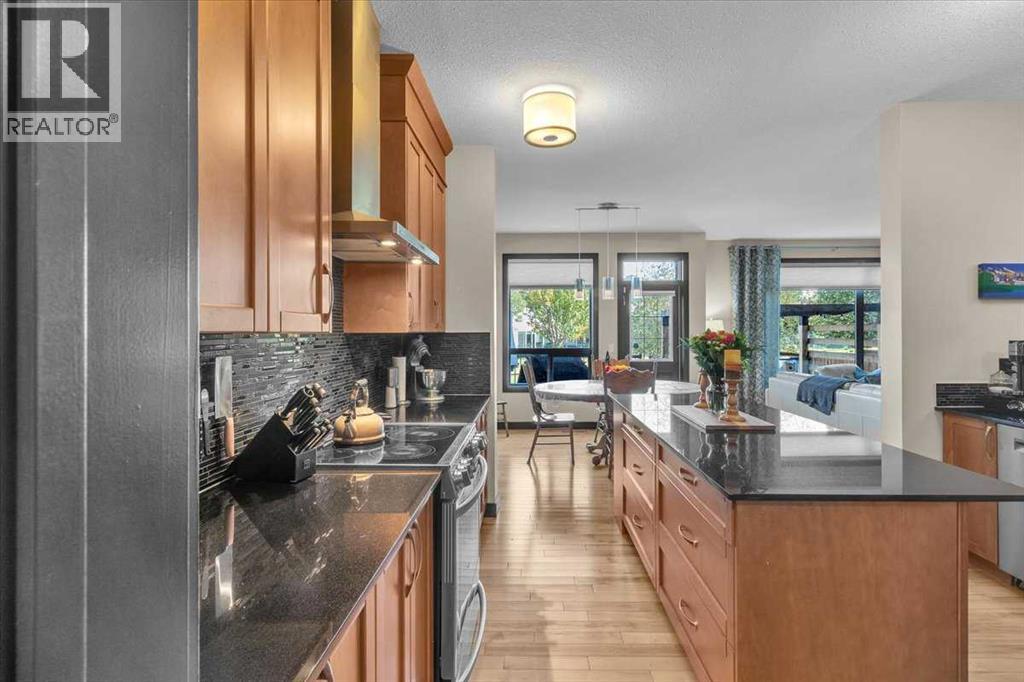 Single Family House for Sale in  Valley Pointe Way NW Valley Ridge Calgary 