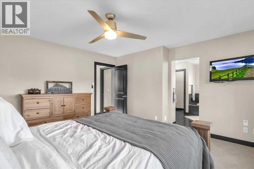 Single Family House for Sale in  Valley Pointe Way NW Valley Ridge Calgary 