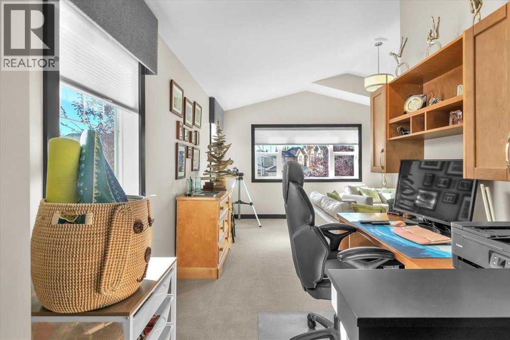 Single Family House for Sale in  Valley Pointe Way NW Valley Ridge Calgary 