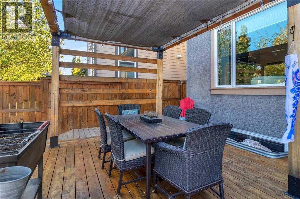 Single Family House for Sale in  Valley Pointe Way NW Valley Ridge Calgary 