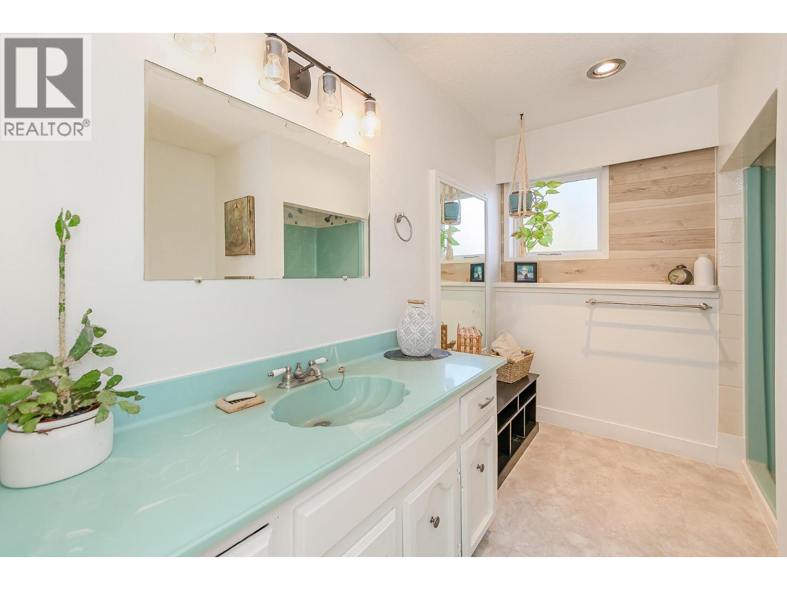 3668 Trinity Valley Road, Enderby