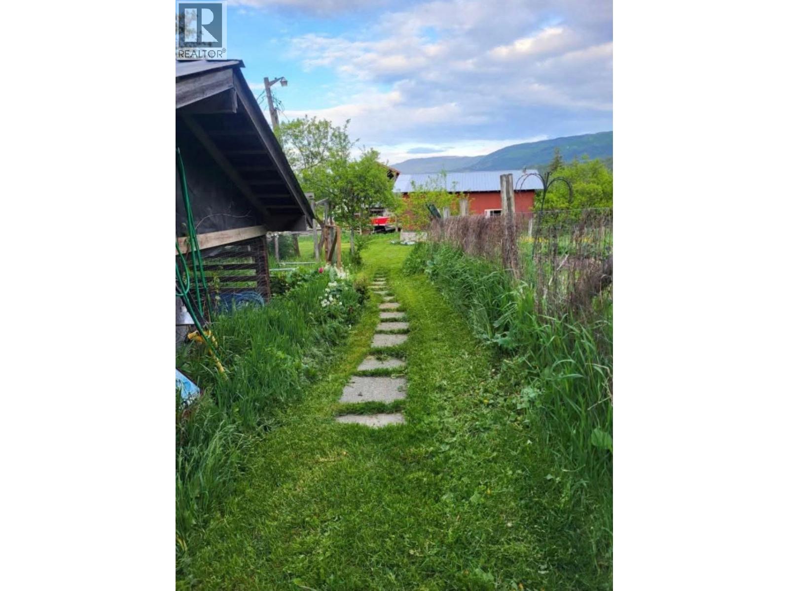 3668 Trinity Valley Road, Enderby