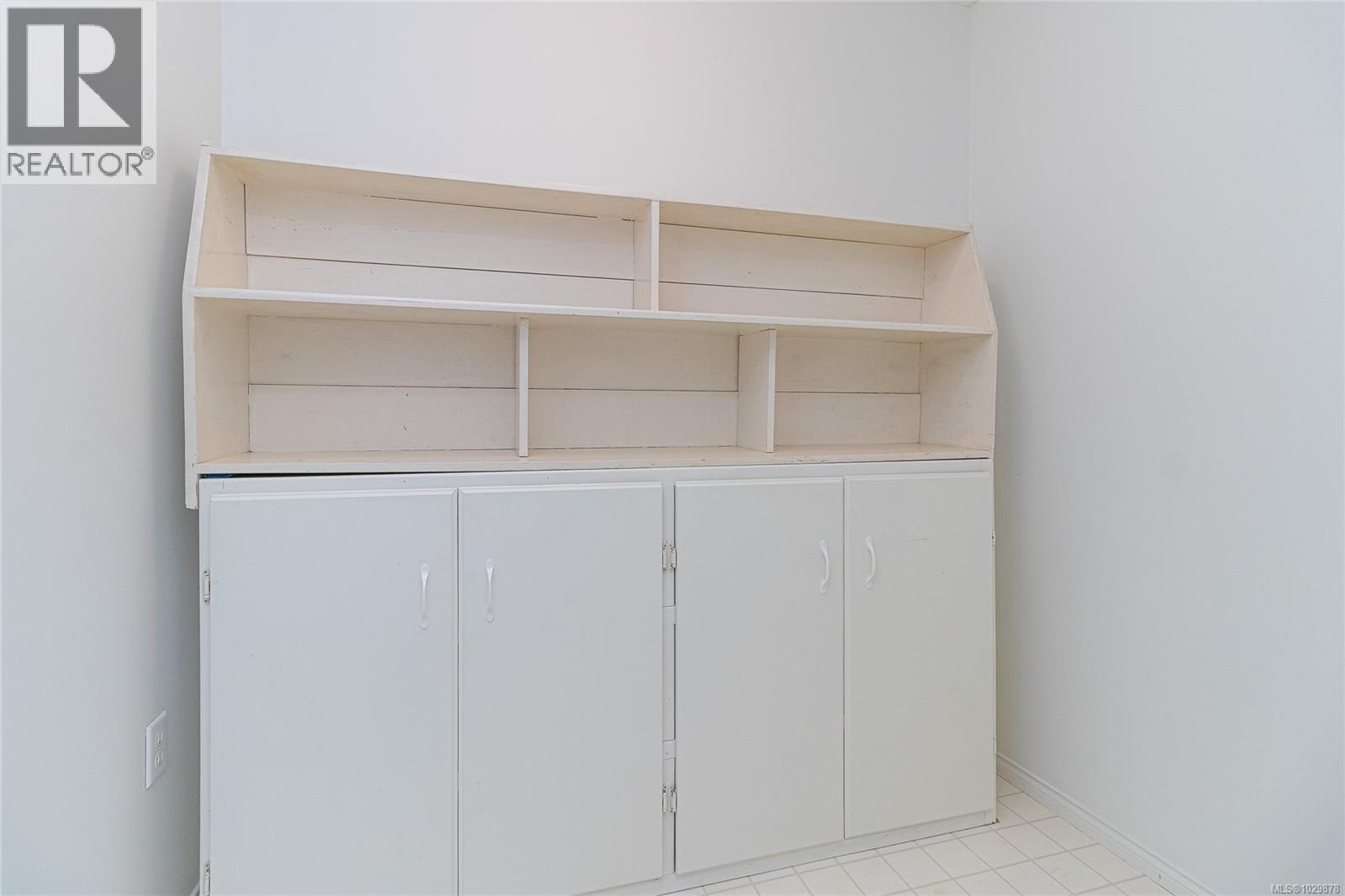 #202 1485 GARNET RD - 27