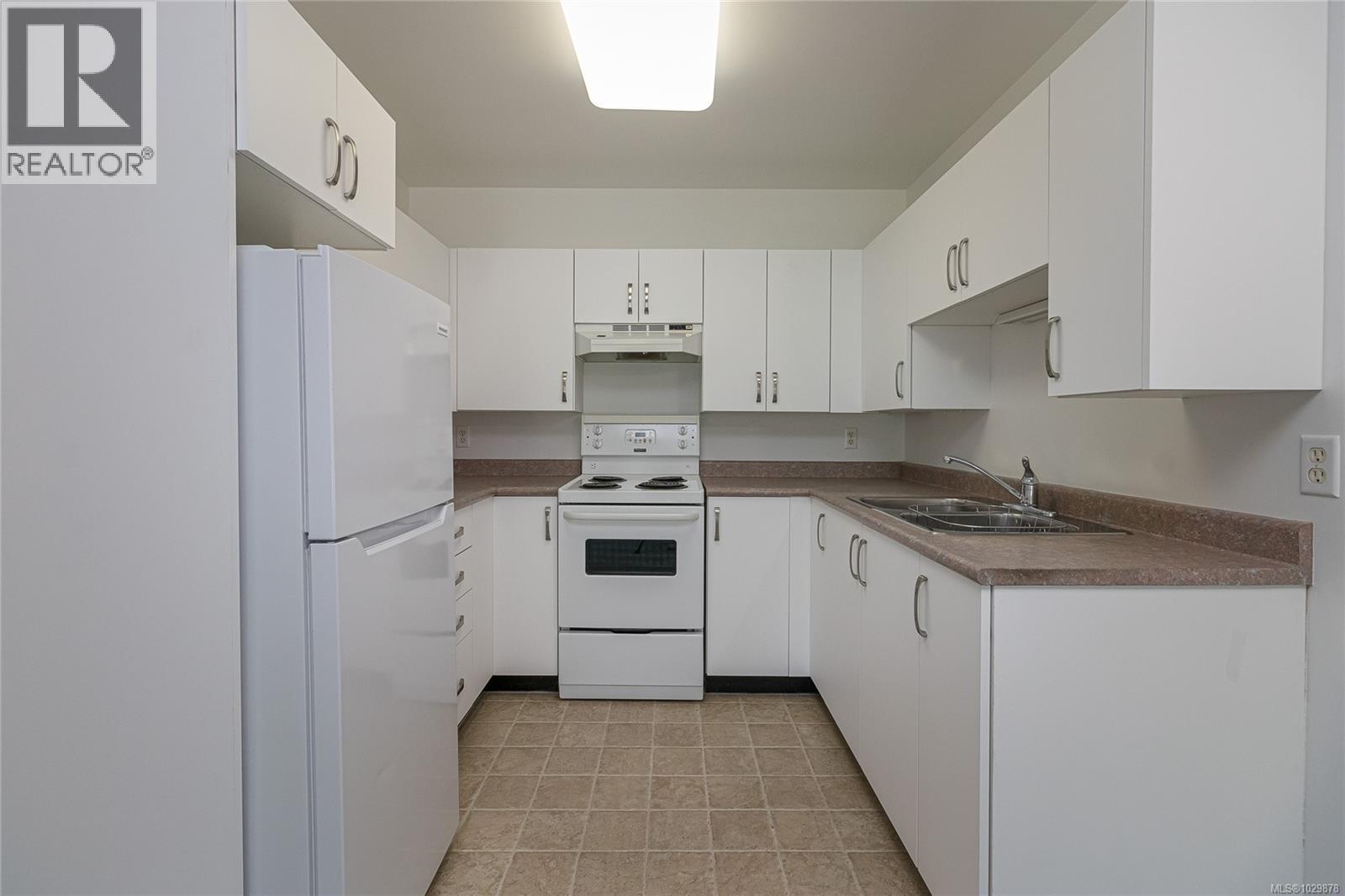 #202 1485 Garnet Rd - 8