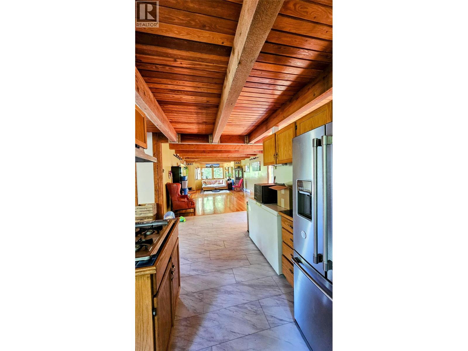 8496 B Procter Road E - 10