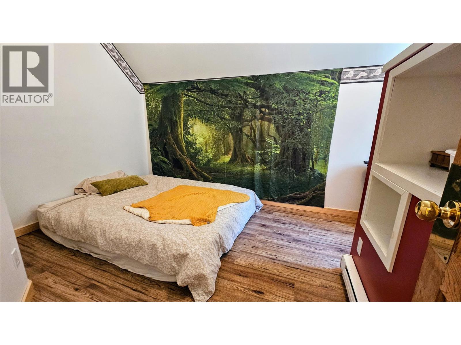 8496 B Procter Road E - 26