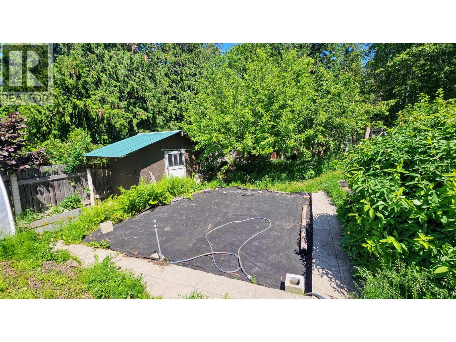 8496 B Procter Road E, Procter