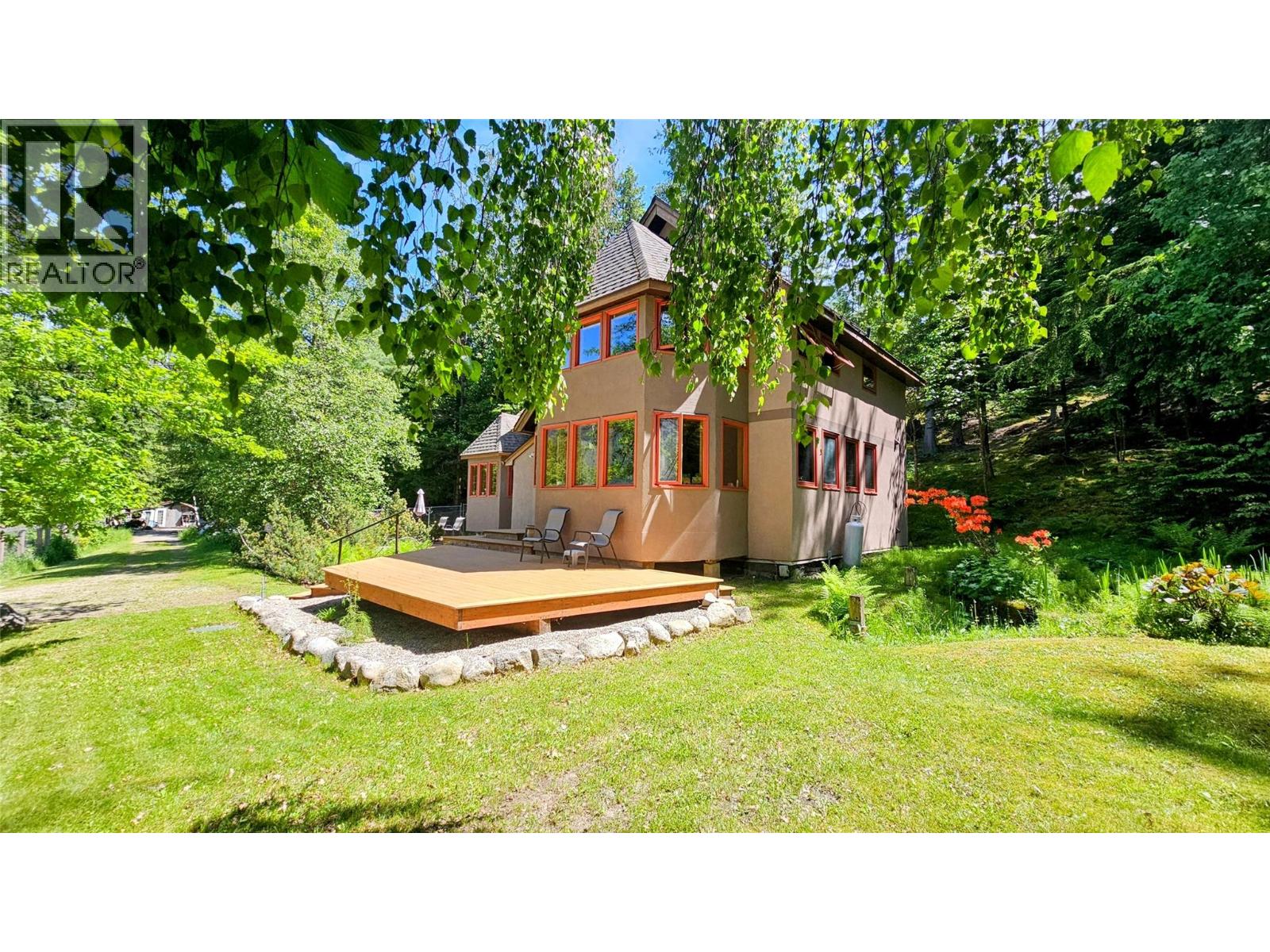 8496 B Procter Road E, Procter