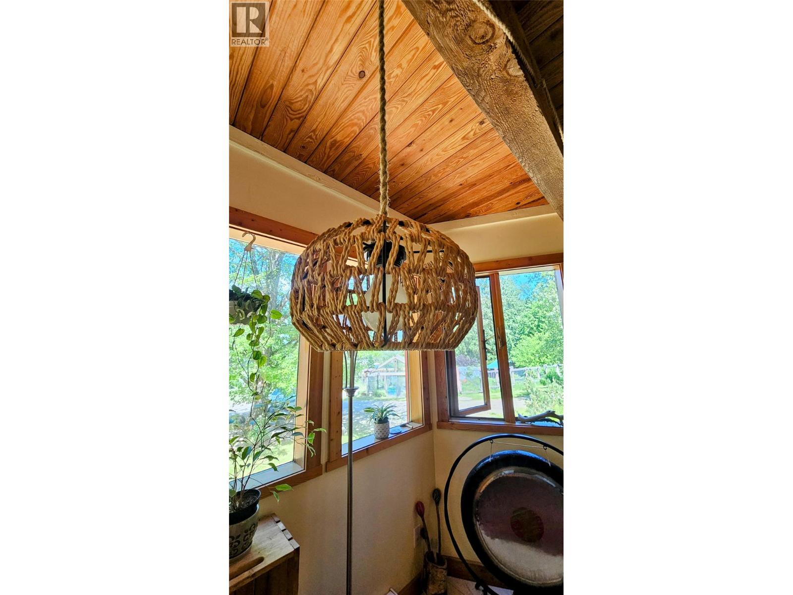 8496 B Procter Road E, Procter