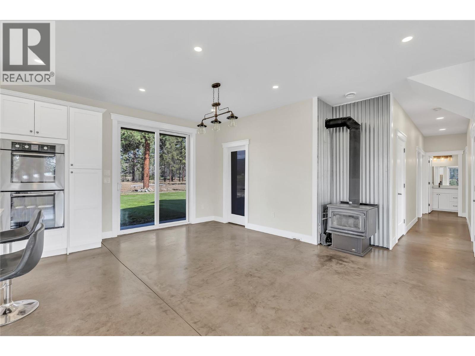 422 HUEY Road, Princeton