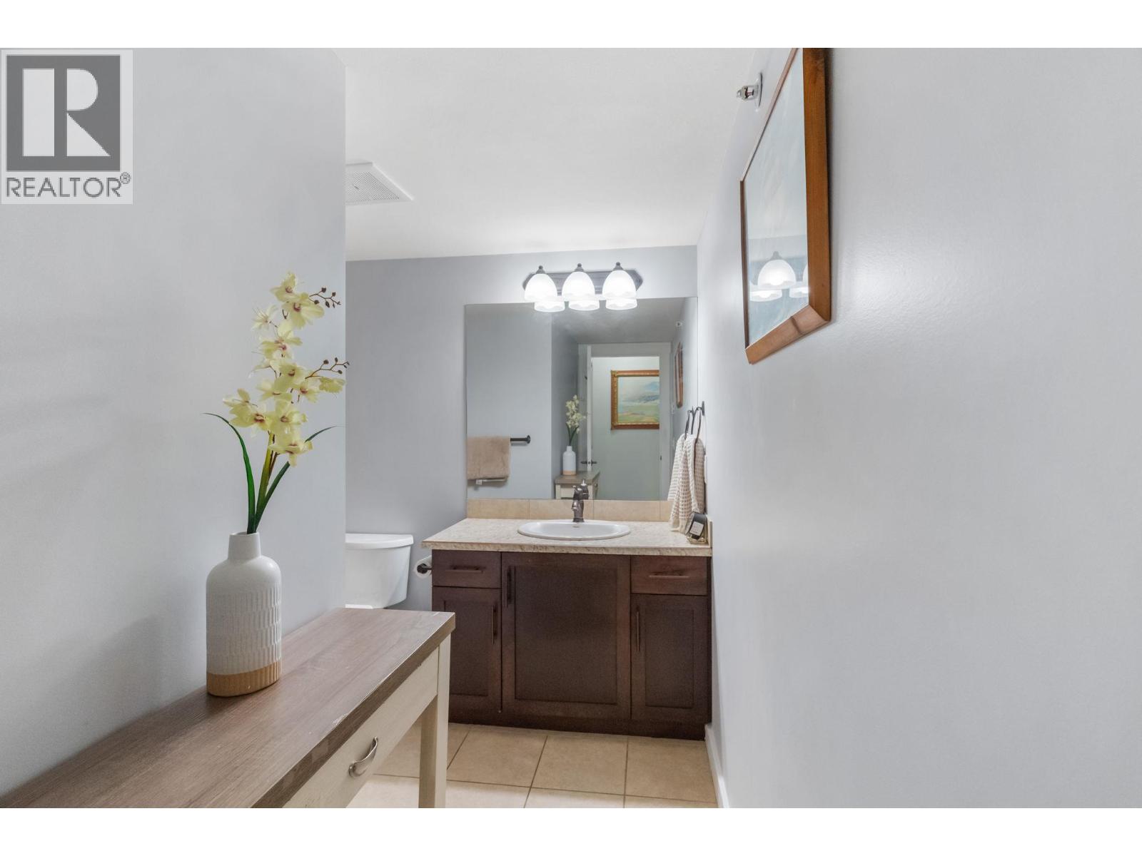 10529 Powley Court Unit# 305, Lake Country