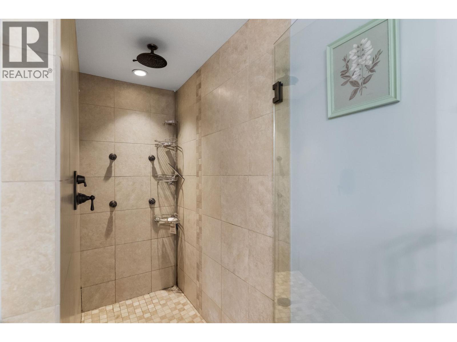 10529 Powley Court Unit# 305, Lake Country