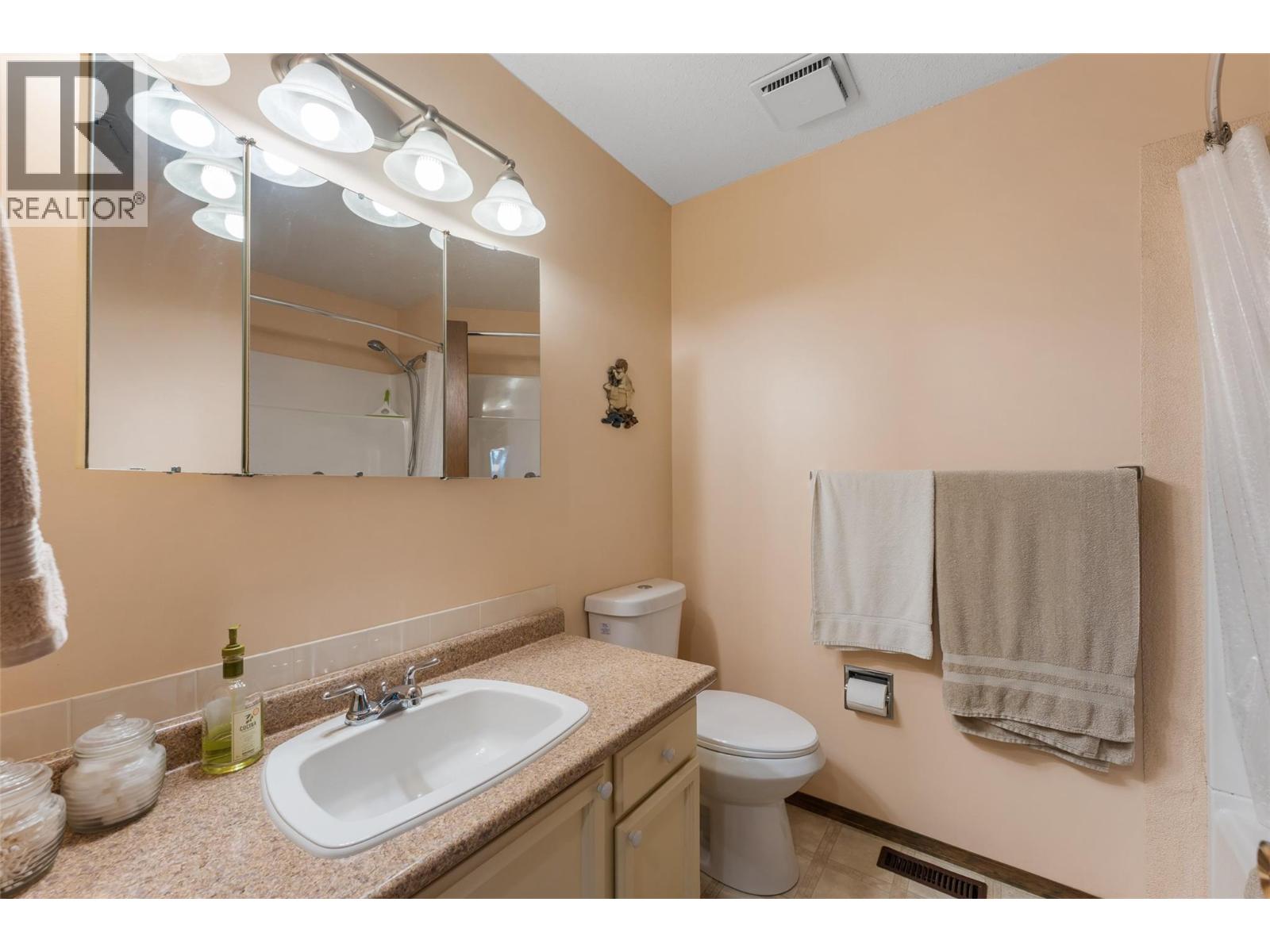 3430 Liard Court, West Kelowna