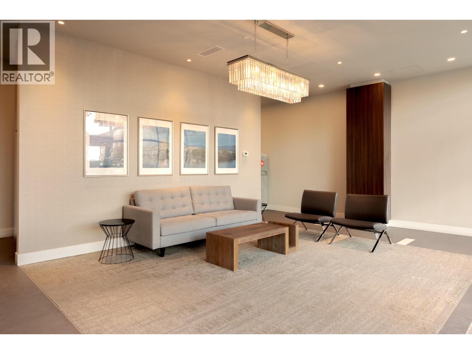 #805 485 Groves Avenue - 39