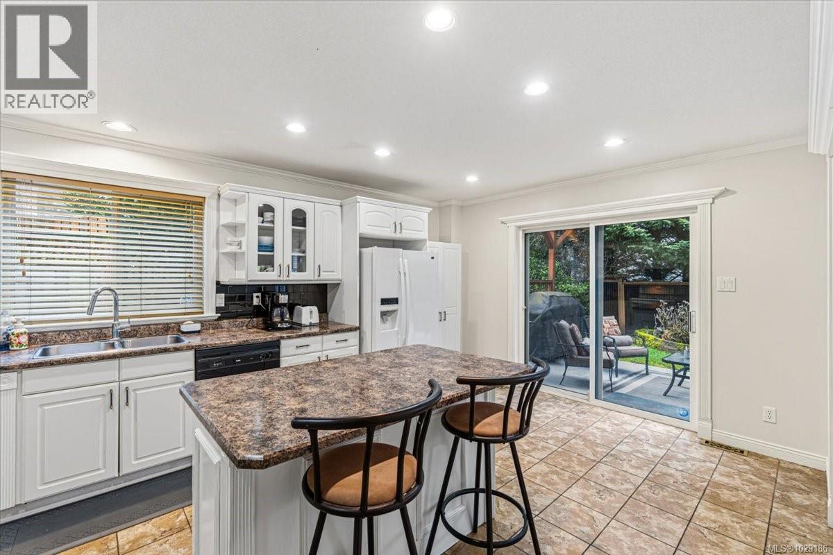 5574 GARIBALDI DR - 10