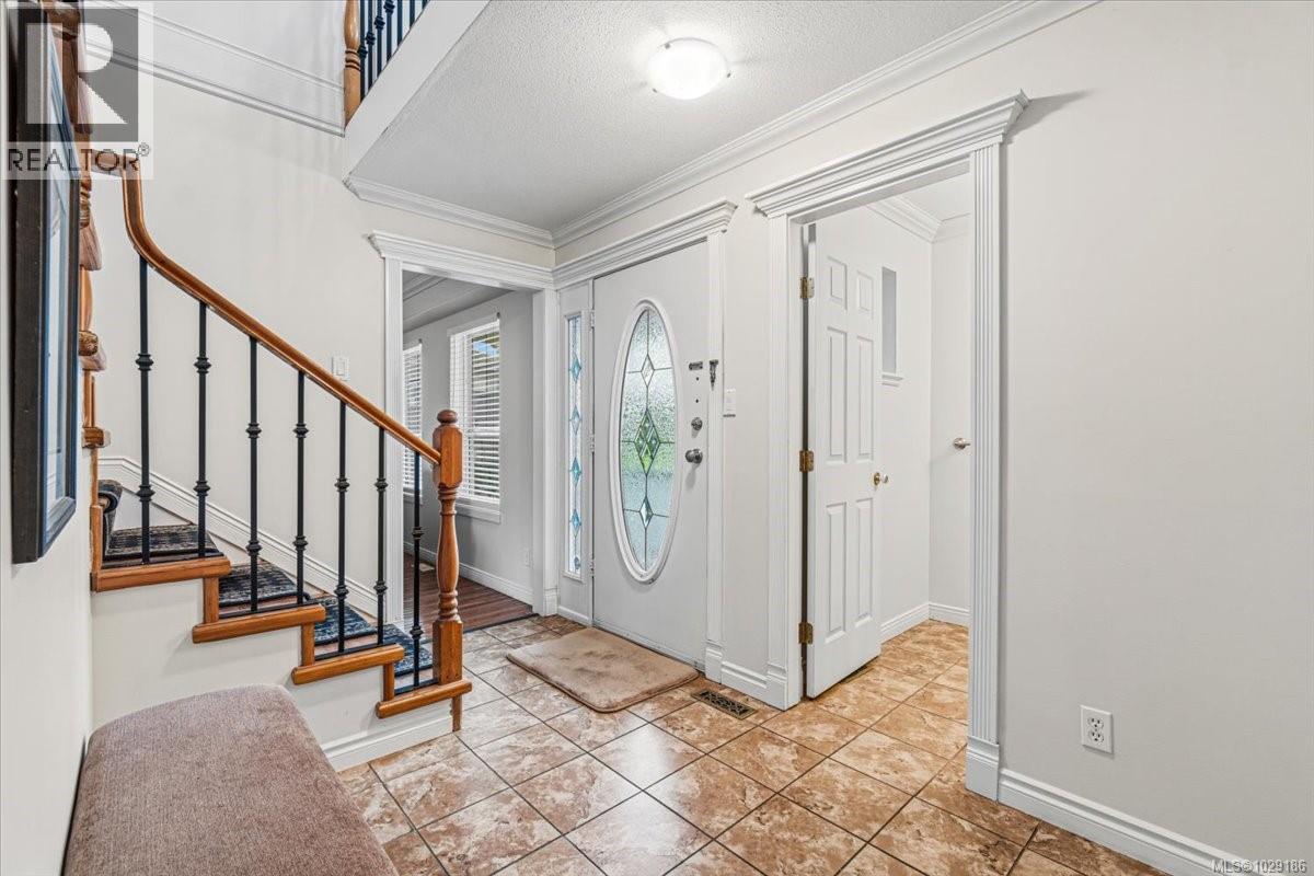 5574 GARIBALDI DR - Image 2